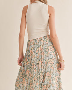 Sadie & Sage: Floral Pleat Skirt